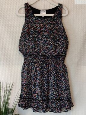 D. Signed Girls Sleeveless Black/Multi color confetti Balloon Dress Size S